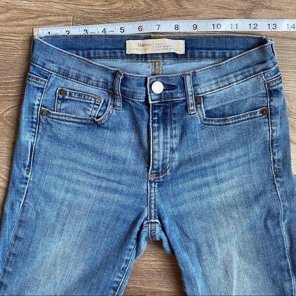 Gap True Skinny Jean Mid-Rise Size 27 Short Medium Indigo Wash - Picture 5 of 8